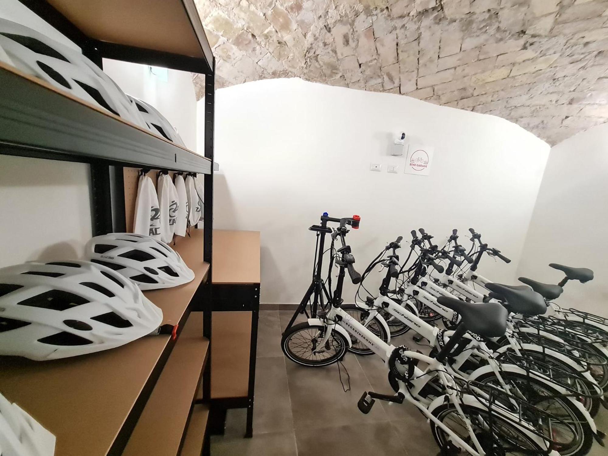 Bed&Bikerome Giulio Cesare Bed & Breakfast Exterior photo